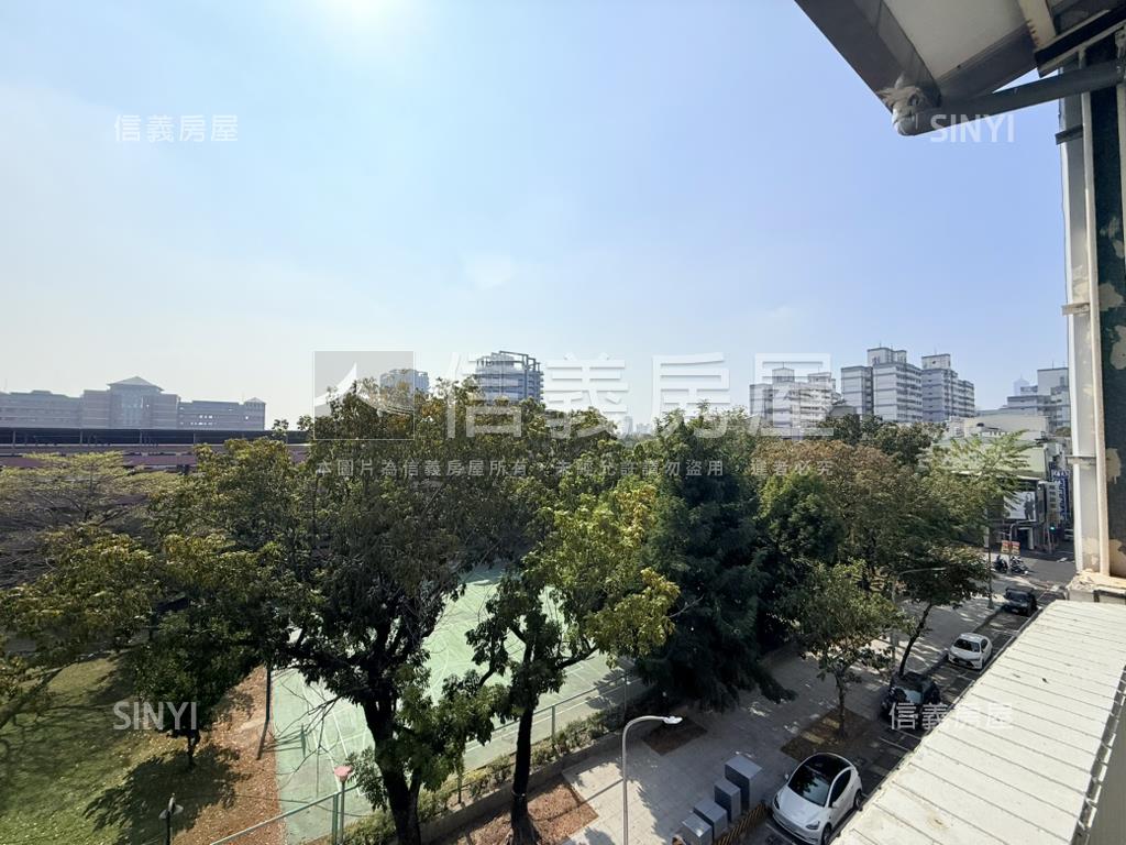 近輕軌正路上採光透店房屋室內格局與周邊環境