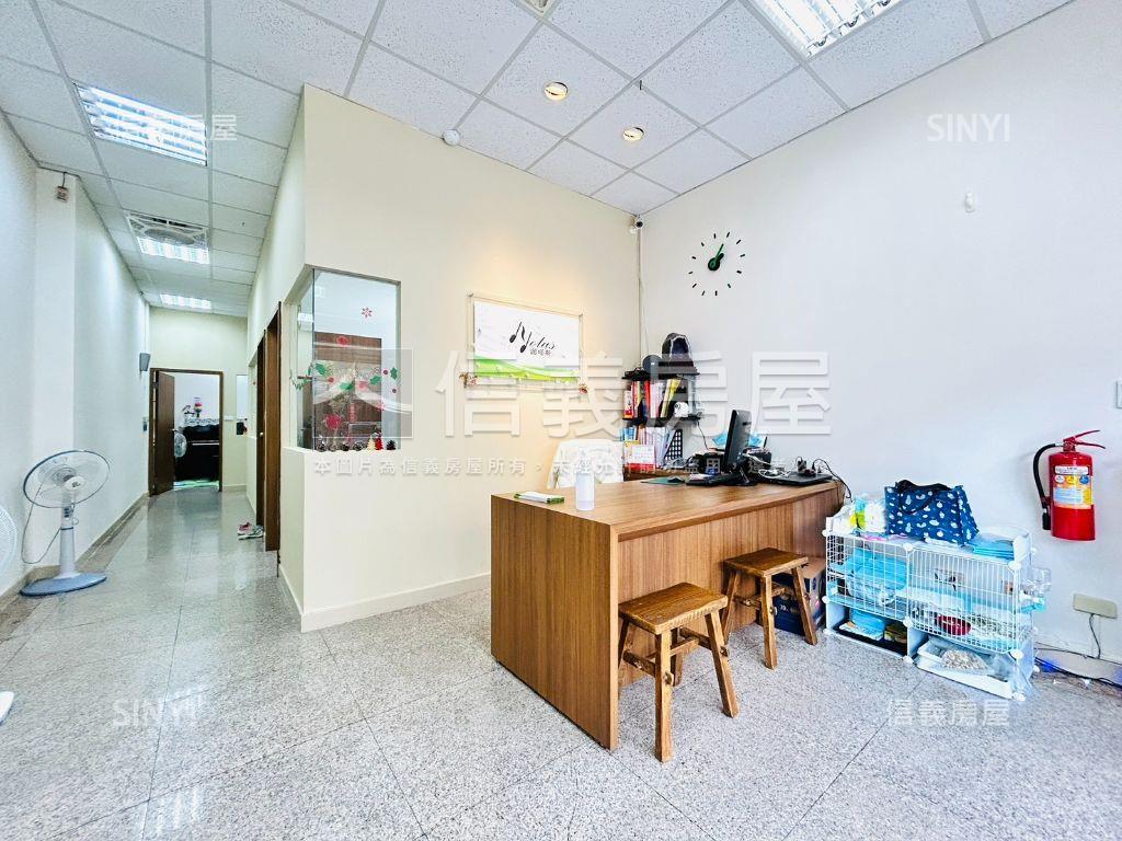 內湖捷運。燙金店王房屋室內格局與周邊環境