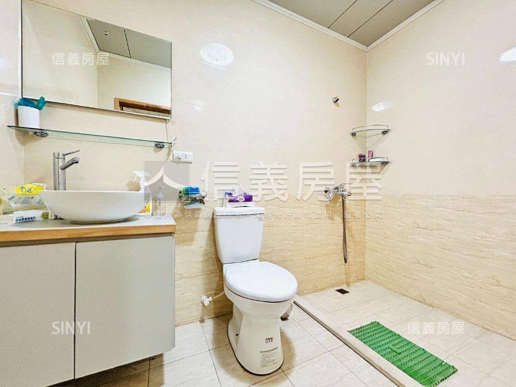 內湖捷運。燙金店王房屋室內格局與周邊環境