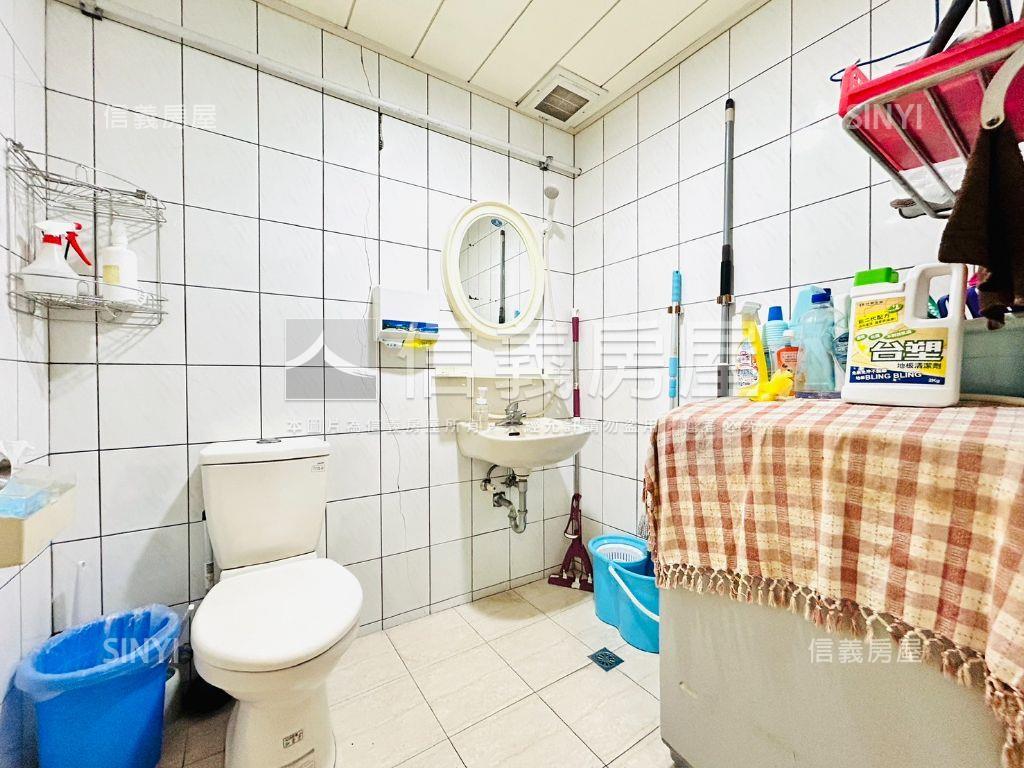 內湖捷運。燙金店王房屋室內格局與周邊環境