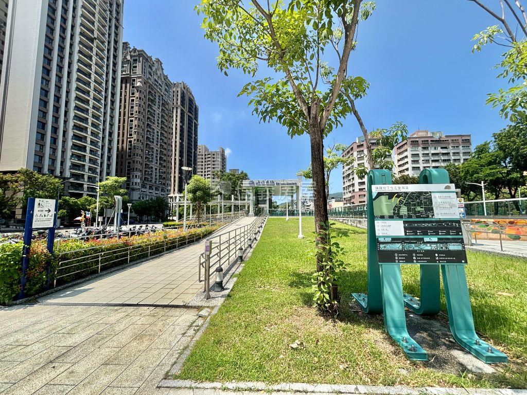 翠華路內惟車站三角窗金店房屋室內格局與周邊環境
