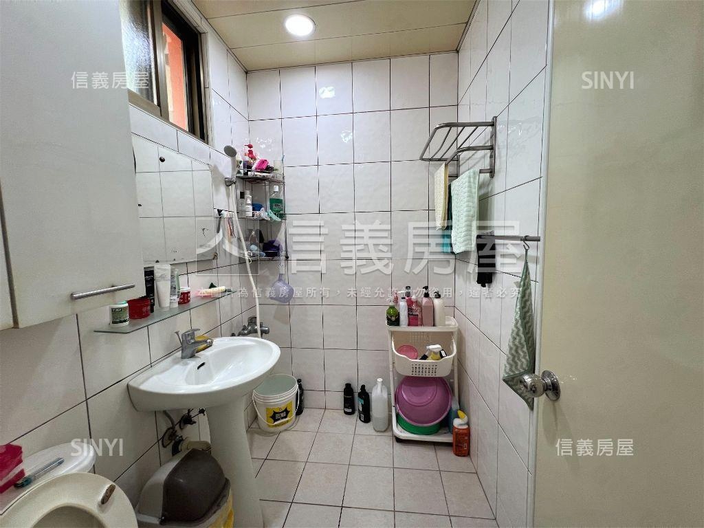 面板橋國中舒適文藝三房房屋室內格局與周邊環境