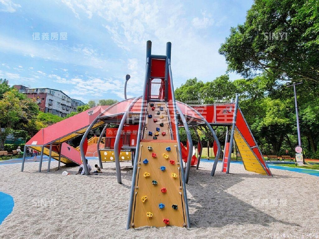 面板橋國中舒適文藝三房房屋室內格局與周邊環境