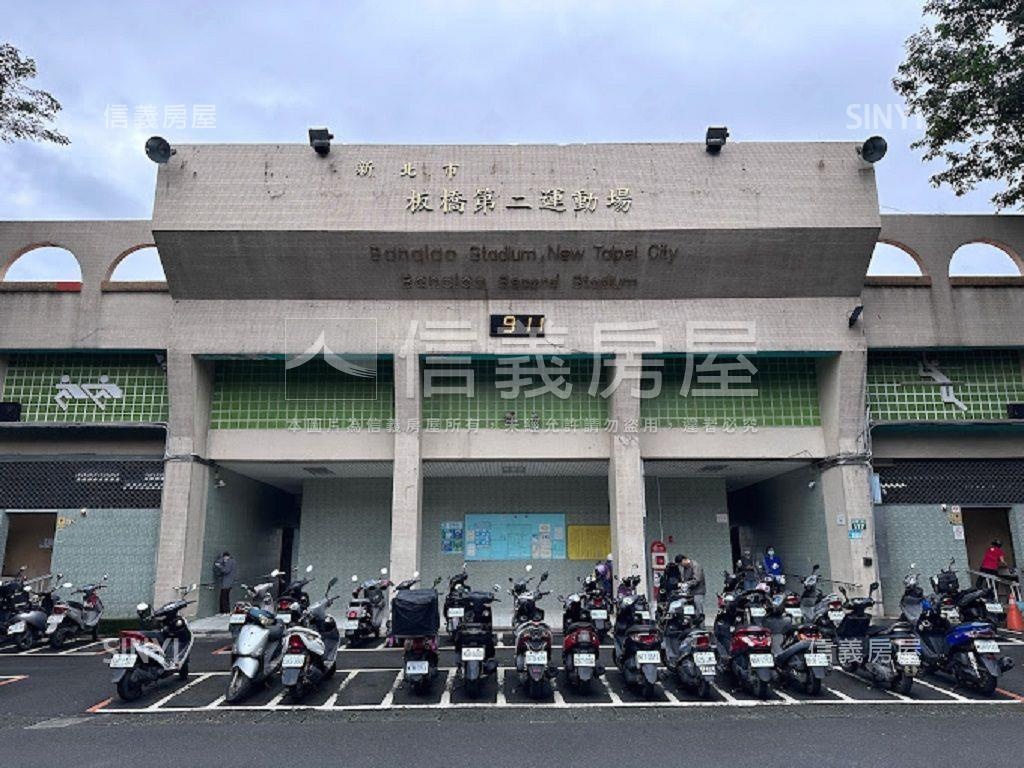 面板橋國中舒適文藝三房房屋室內格局與周邊環境