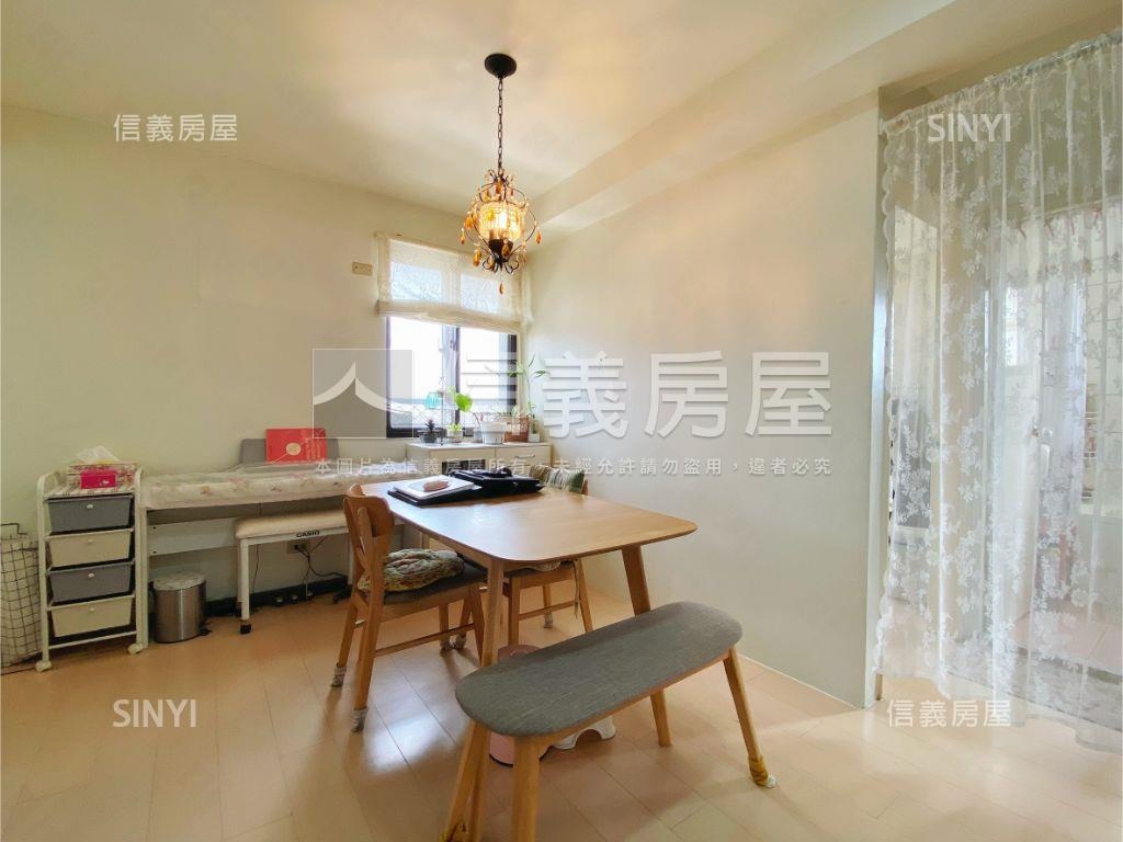 天下至寶大２房有車位房屋室內格局與周邊環境