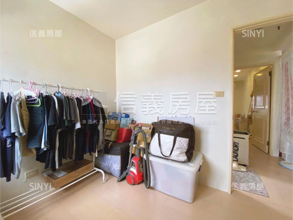 天下至寶大２房有車位房屋室內格局與周邊環境