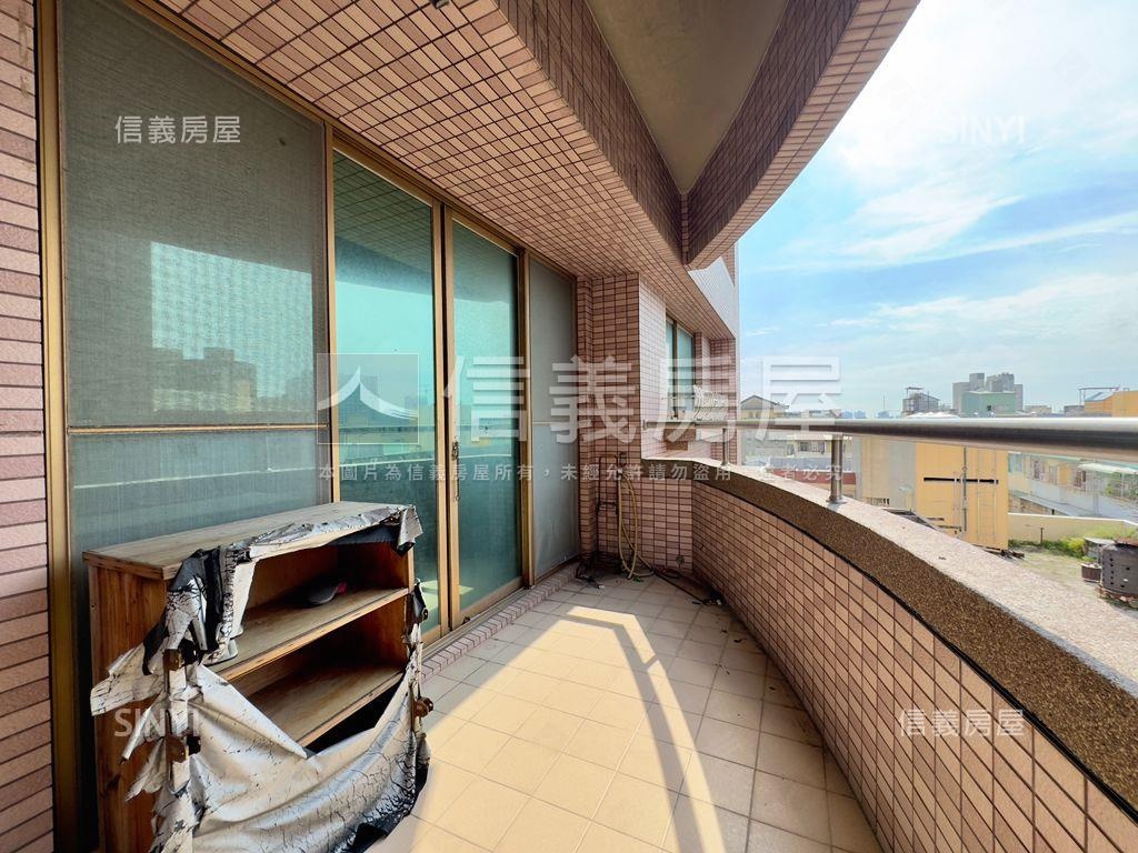 ＣＯＺＹ▼輕軌旁大三房房屋室內格局與周邊環境