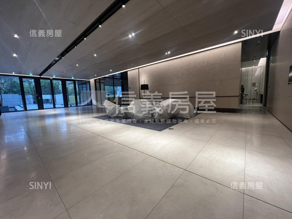原始３房改２房面中庭露臺房屋室內格局與周邊環境