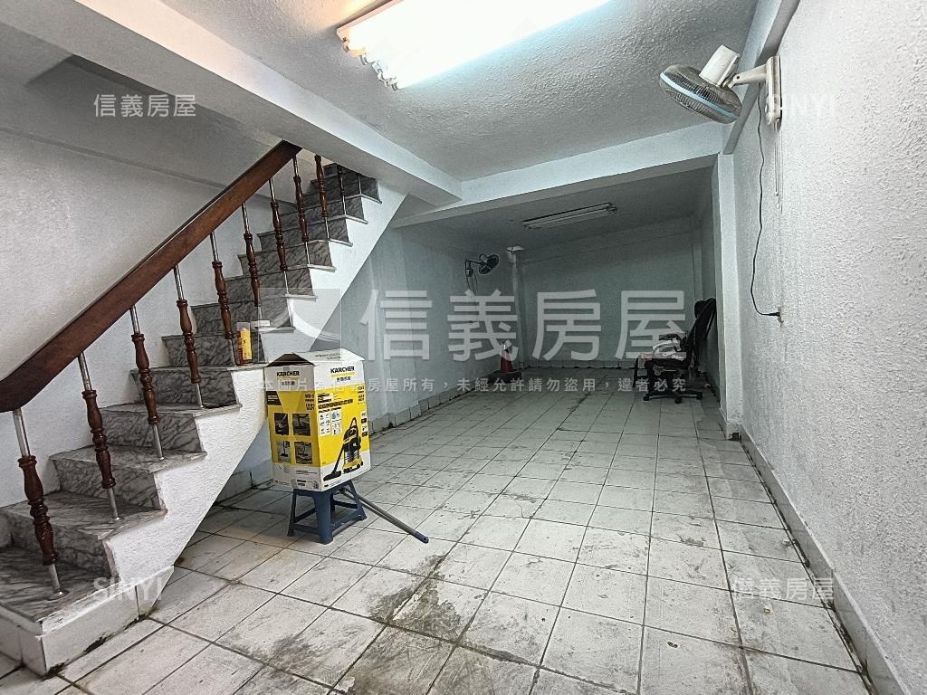 北區公園路．收租燙金店面房屋室內格局與周邊環境