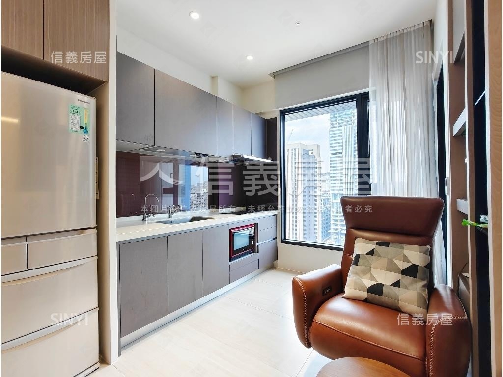 Ｒ１３捷運享京城二房平車房屋室內格局與周邊環境