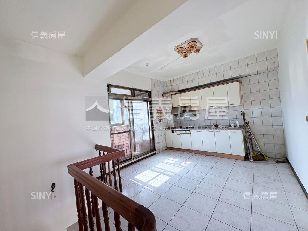 走路到豐樂大四房大露臺！房屋室內格局與周邊環境