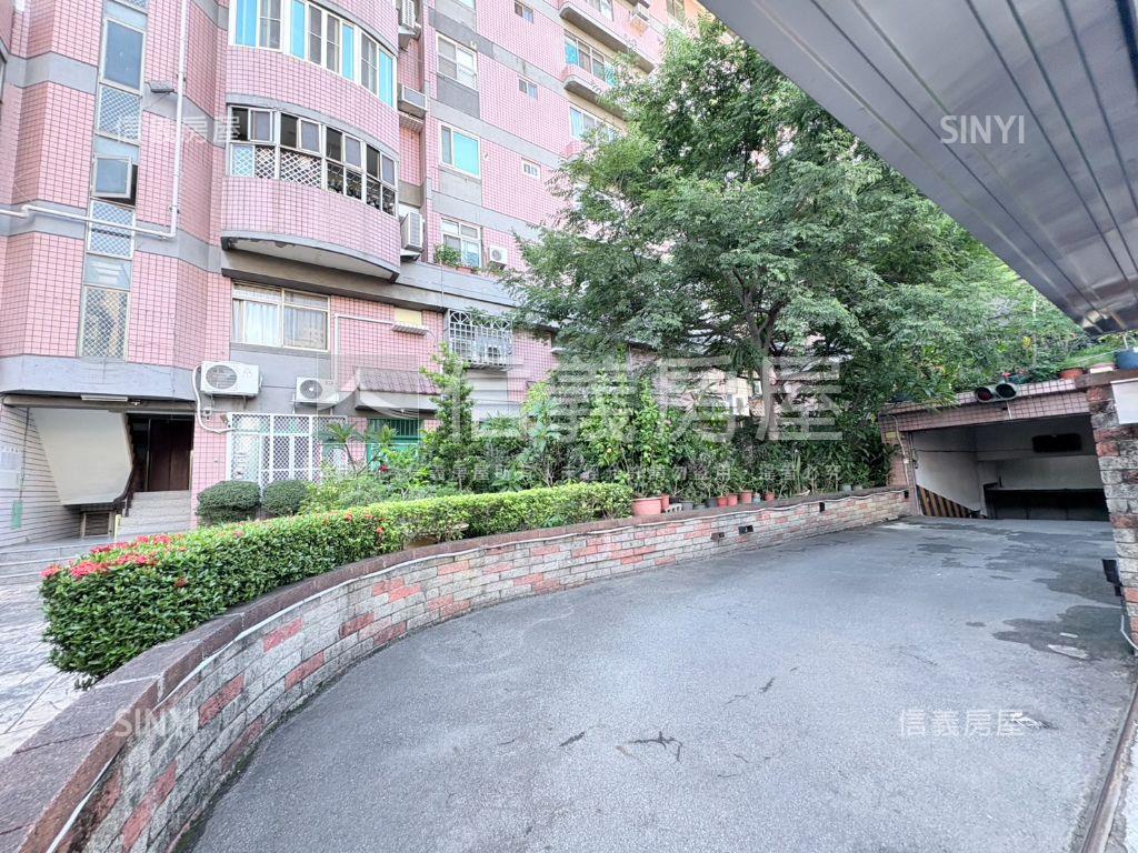 走路到豐樂大四房大露臺！房屋室內格局與周邊環境