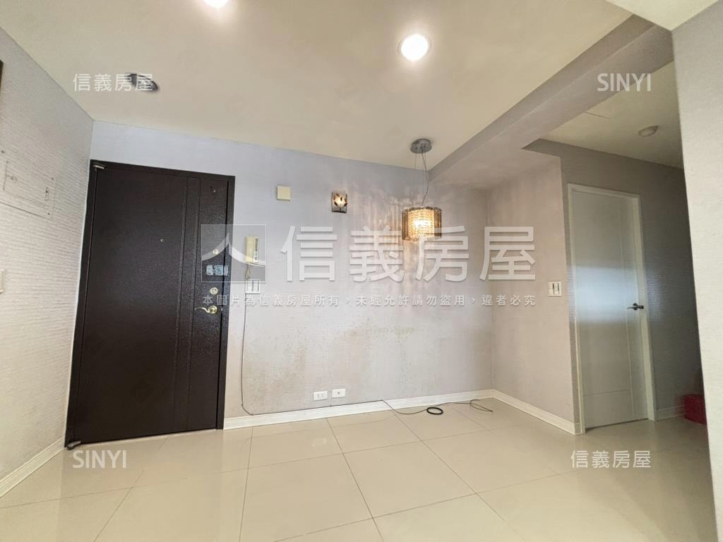 專任稀有精美安靜電梯兩房房屋室內格局與周邊環境