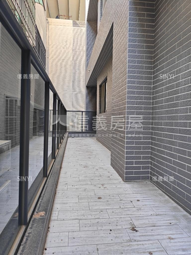 安南德和三房平車露台戶房屋室內格局與周邊環境