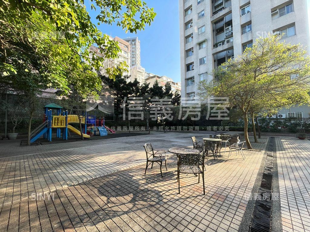 新坡儷景大庭院＋車位房屋室內格局與周邊環境