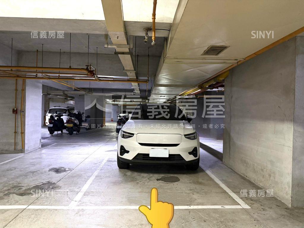 河堤雙衛開窗平車房屋室內格局與周邊環境