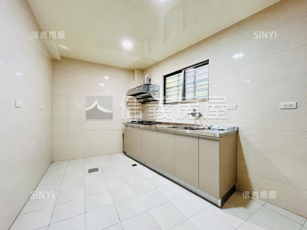 學府路方便進出一樓美屋房屋室內格局與周邊環境