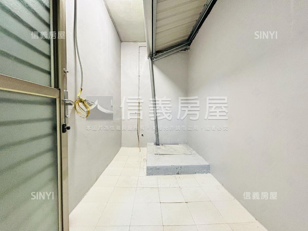 學府路方便進出一樓美屋房屋室內格局與周邊環境