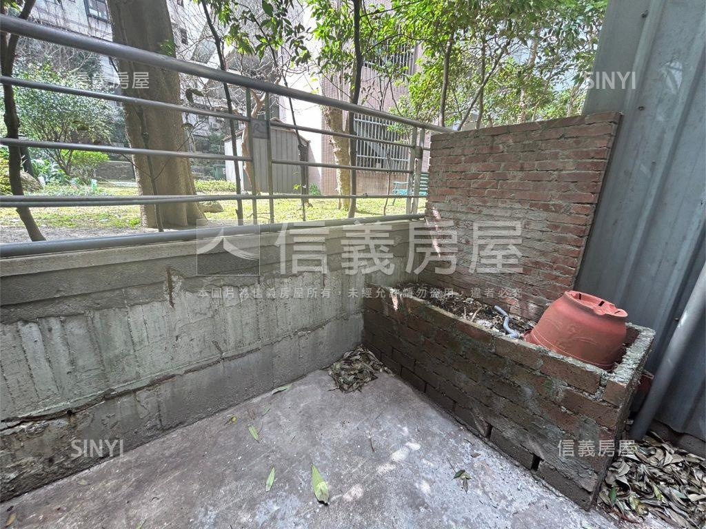 學府路方便進出一樓美屋房屋室內格局與周邊環境