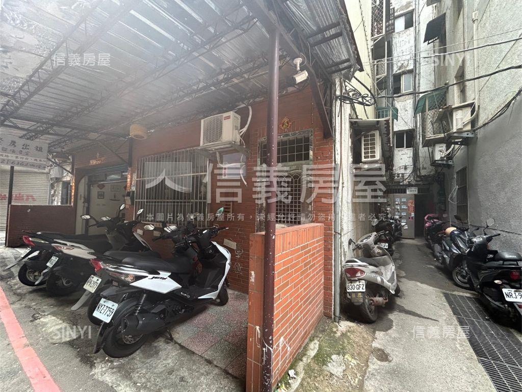 學府路方便進出一樓美屋房屋室內格局與周邊環境