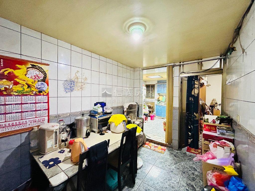 專任仁愛優質機能三樓房屋室內格局與周邊環境