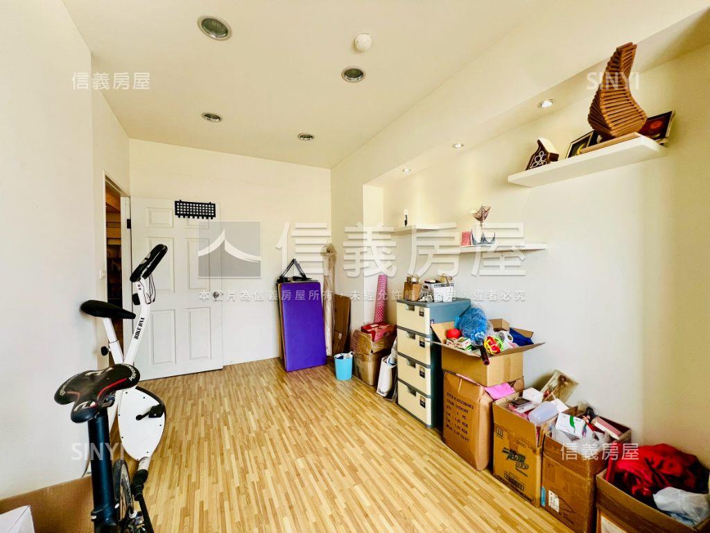 大墩皇家質感裝潢三房房屋室內格局與周邊環境