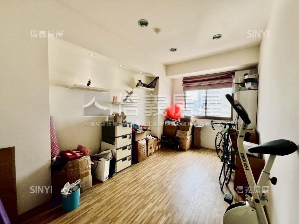 大墩皇家質感裝潢三房房屋室內格局與周邊環境