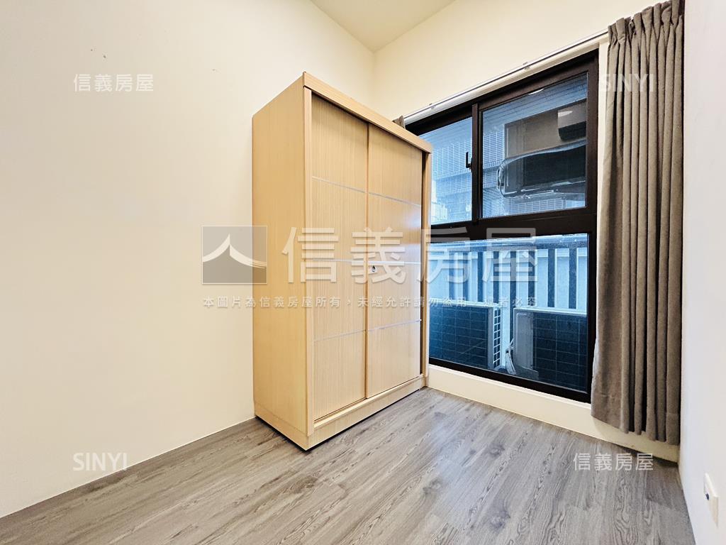 稀有大亮時代兩房車位房屋室內格局與周邊環境