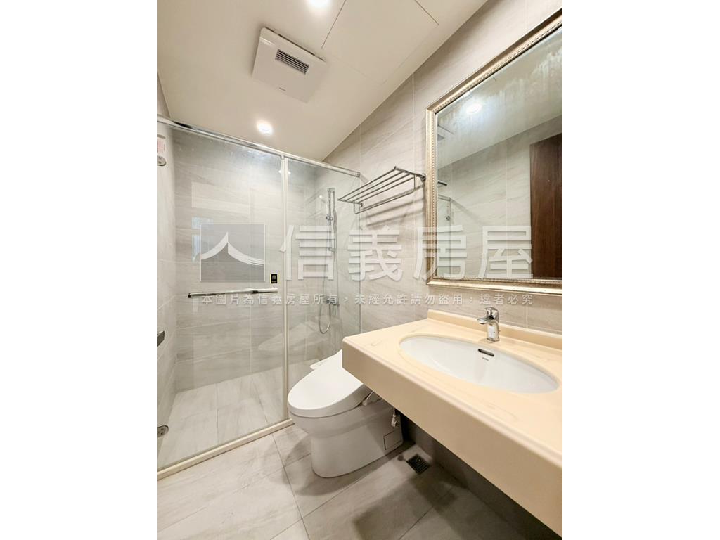 微笑雲品三房平車奢華裝潢房屋室內格局與周邊環境