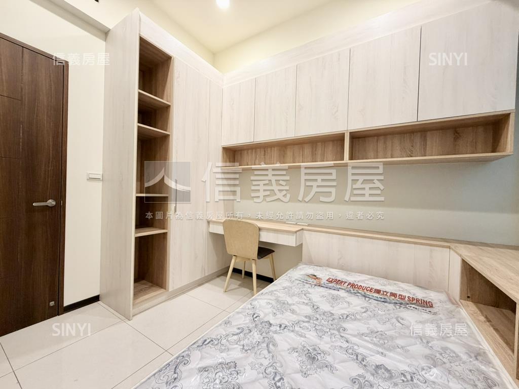 微笑雲品三房平車奢華裝潢房屋室內格局與周邊環境