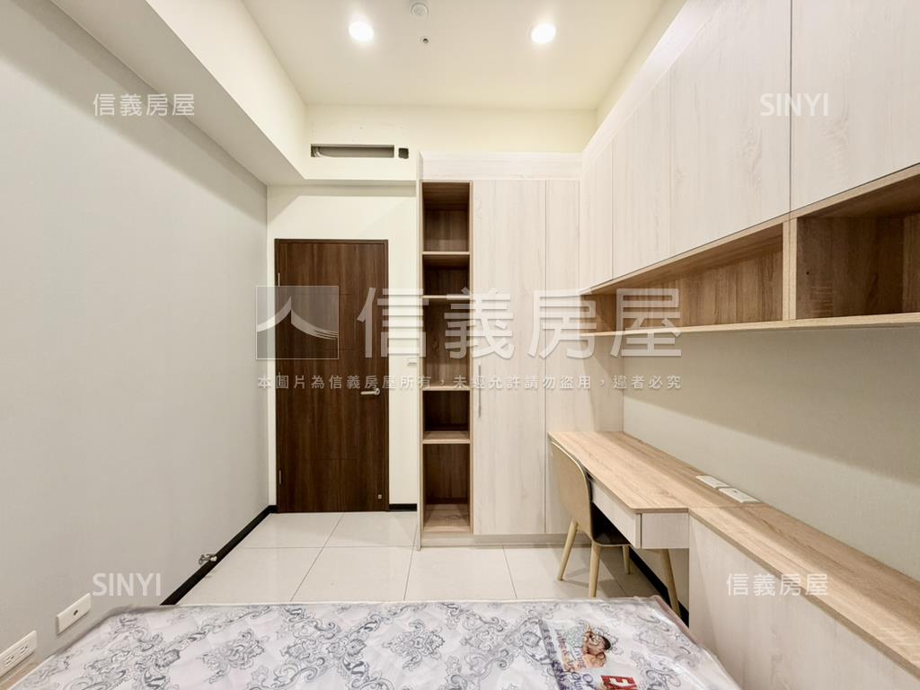 微笑雲品三房平車奢華裝潢房屋室內格局與周邊環境