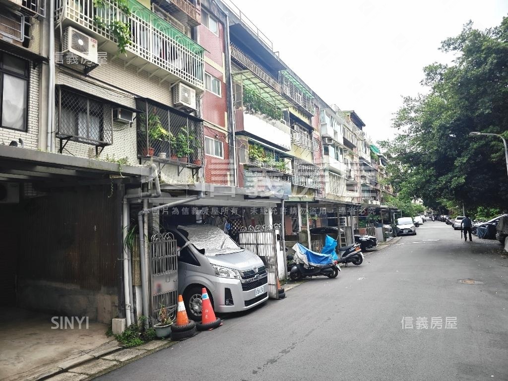 信義國泰面寬一樓房屋室內格局與周邊環境