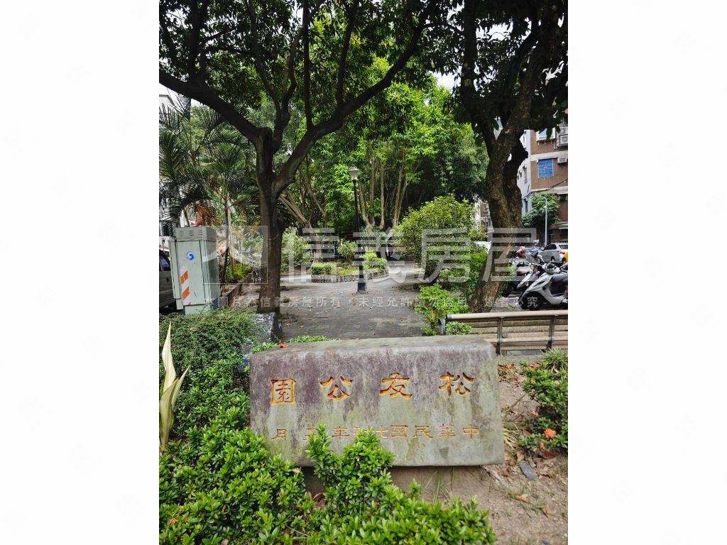 信義國泰面寬一樓房屋室內格局與周邊環境