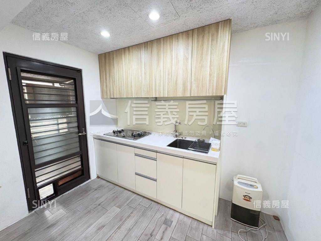 鄉林凱撒兩房車位即刻入住房屋室內格局與周邊環境