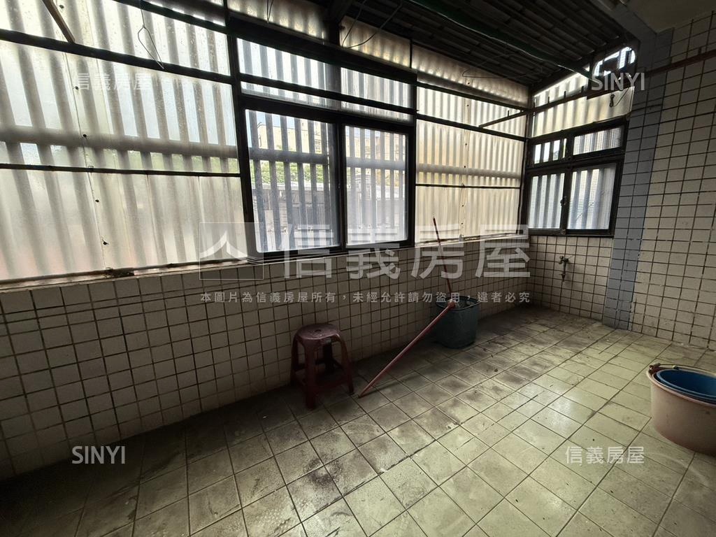 南港優質透天房屋室內格局與周邊環境