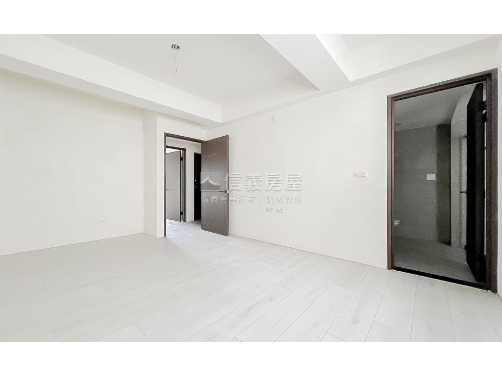 全新臨路電梯美墅房屋室內格局與周邊環境