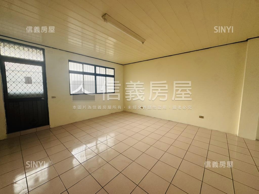 龍岡｜龍泉街雙併前院透天房屋室內格局與周邊環境