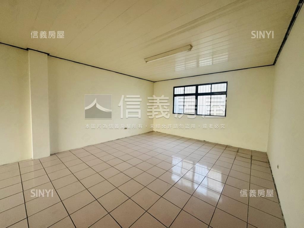 龍岡｜龍泉街雙併前院透天房屋室內格局與周邊環境