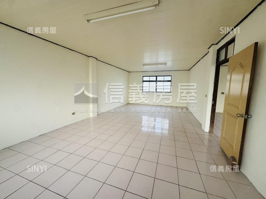 龍岡｜龍泉街雙併前院透天房屋室內格局與周邊環境