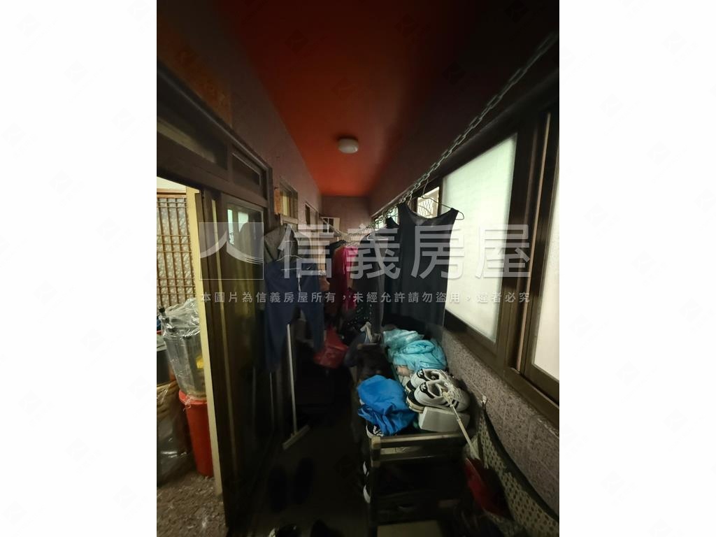 仁愛巨星～愛房屋室內格局與周邊環境