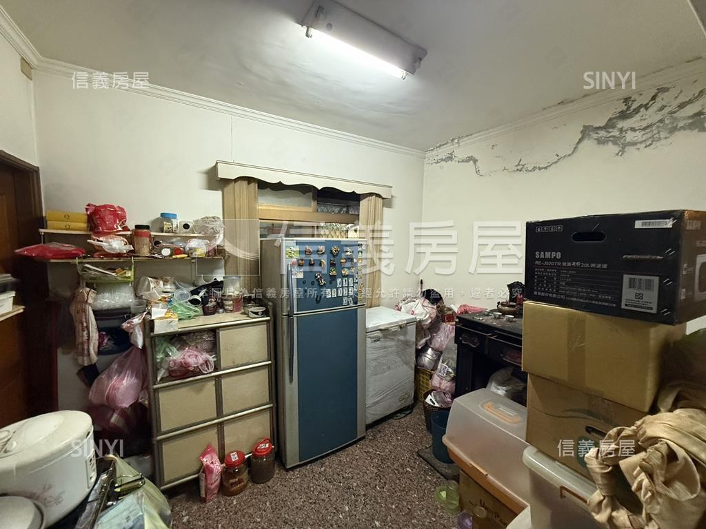 仁愛巨星～愛房屋室內格局與周邊環境