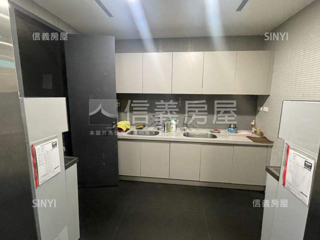 Ｔ２企業總部５０３坪房屋室內格局與周邊環境