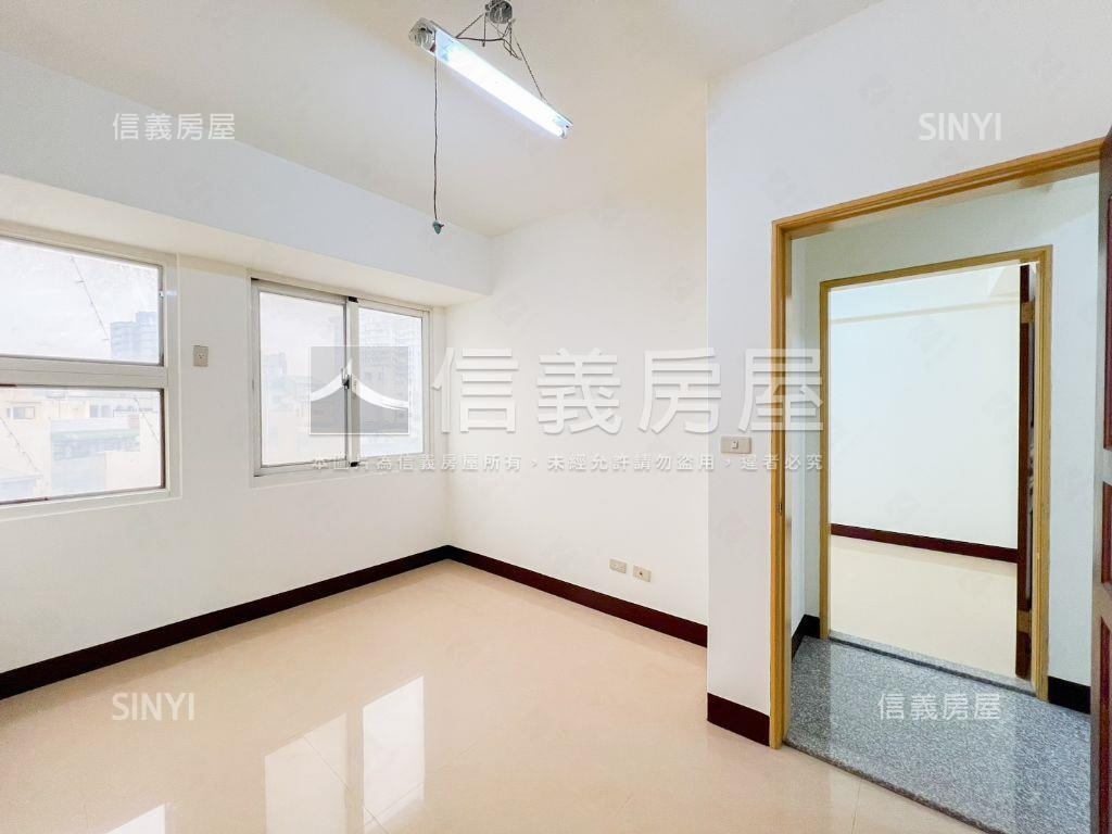 降價中央公園旁臨路金店墅房屋室內格局與周邊環境