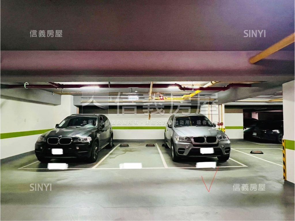 國泰雙坡平車位景觀四房房屋室內格局與周邊環境