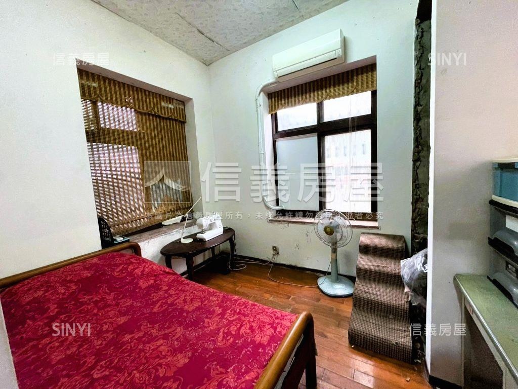 近南台南副都心四面採光墅房屋室內格局與周邊環境