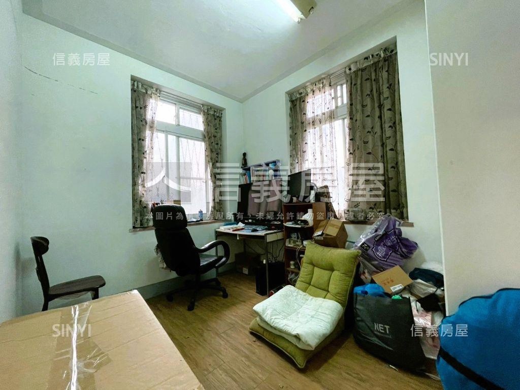 近南台南副都心四面採光墅房屋室內格局與周邊環境