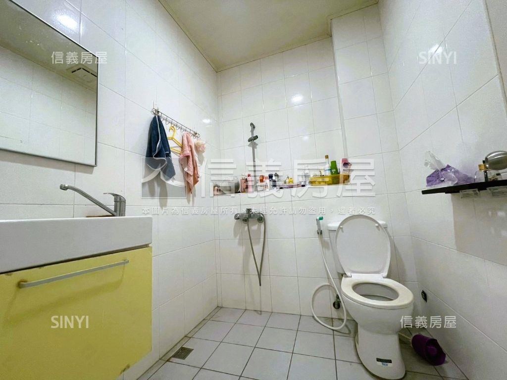 近南台南副都心四面採光墅房屋室內格局與周邊環境