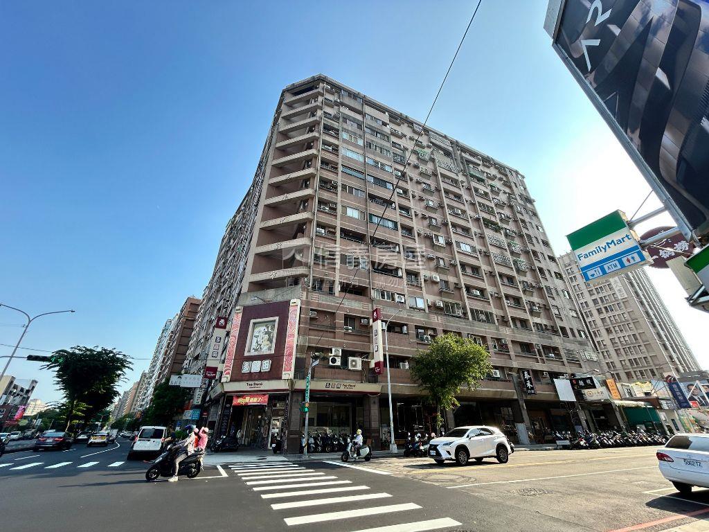 讚☆大台中新市兩房車位房屋室內格局與周邊環境