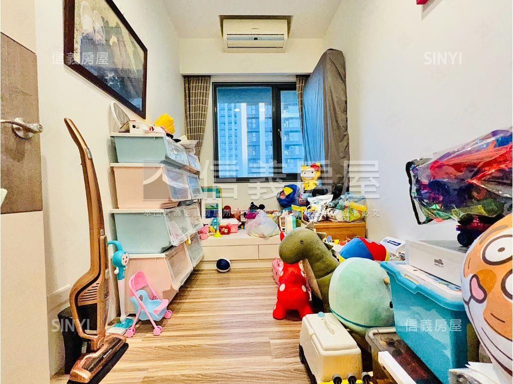 專任、中正鼎集邊間三房房屋室內格局與周邊環境