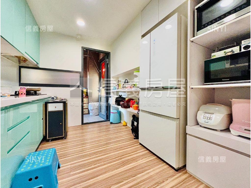 專任、中正鼎集邊間三房房屋室內格局與周邊環境